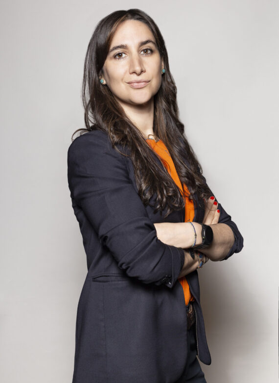 Carla Medina (Presidenta)